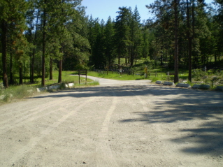 Parking area off Beaver Dell Road, Ellis Ridge 2011-07.